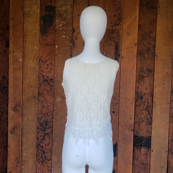 Vintage Romantic Feminine Lace & Velvet Top - Picture 6 of 12